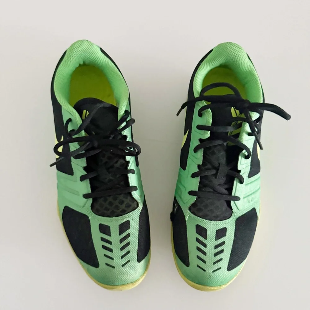 NIKE KB Mentality Kobe Bryant Black/Volt/Poison Green Men's Sneakers Size 11 - Picture 2 of 9